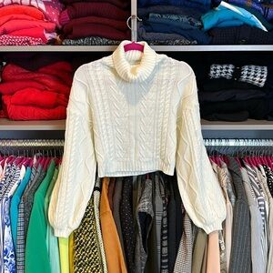 Unbrand ivory long sleeve turtleneck sweater size S